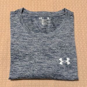 Under Armour, medium, purple /white, loose fitting T-shirt